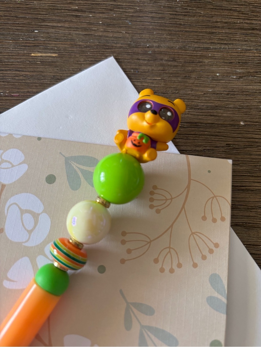 Disney Doorables: Winnie the Pooh: Pooh Halloween handmade beaded pen
